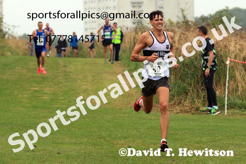 Senior Men and Veterans Relay, 2024 Sunderland XC Relays.  Photo: David T. Hewitson/Sports for All Pics